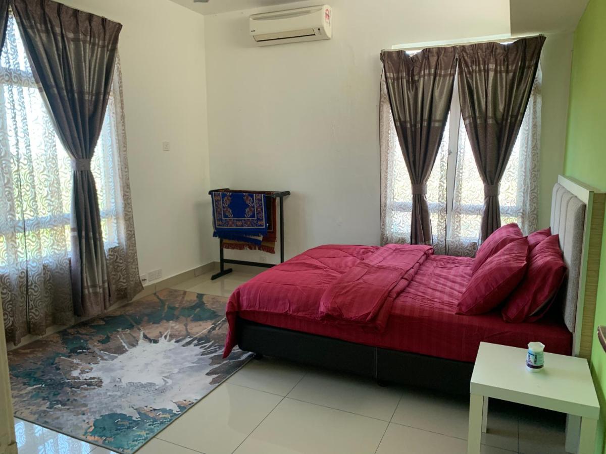 Kb Wakaf Che Yeh Apartment Кота Бару Екстериор снимка